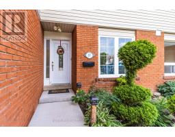 17 Ashford Court, Brampton, ON L6V3E2 Photo 6