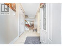 17 Ashford Court, Brampton, ON L6V3E2 Photo 7