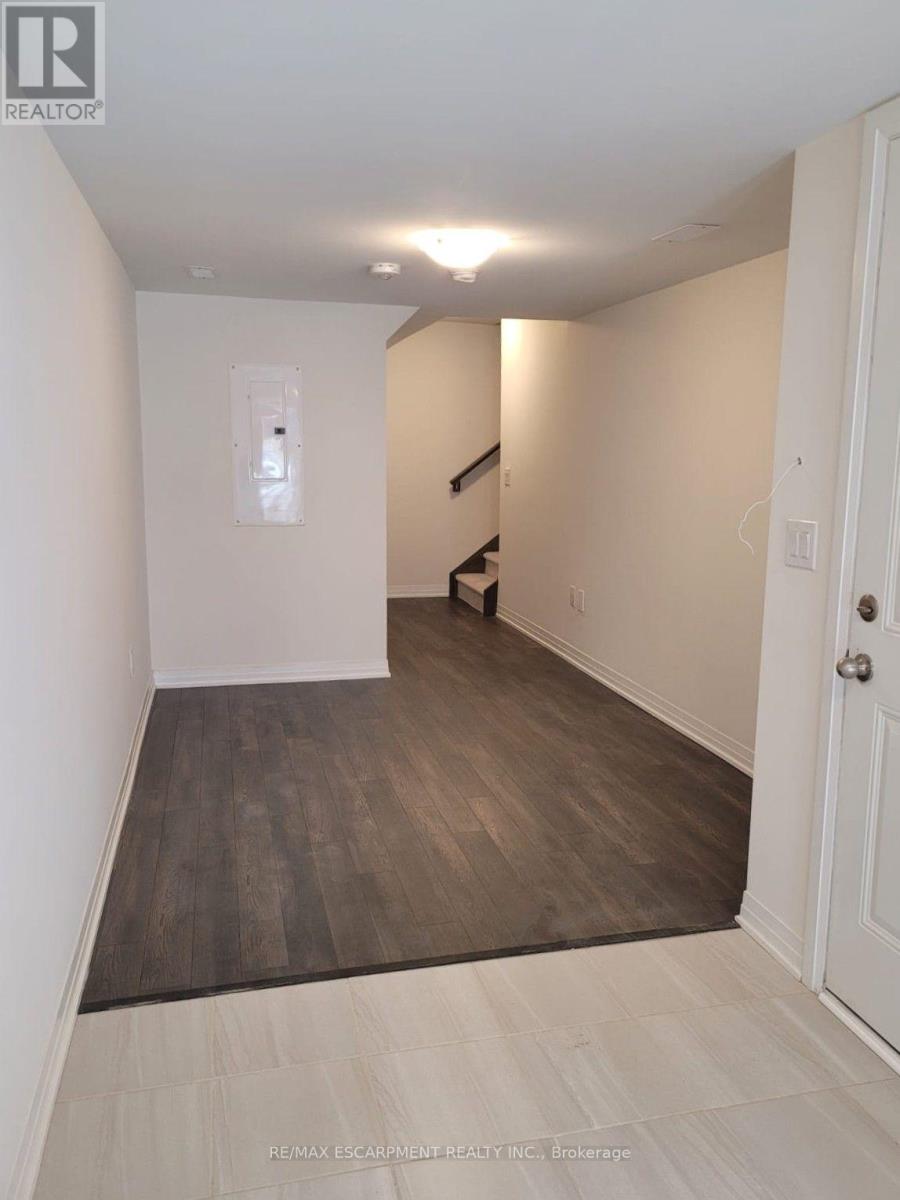 913 - 585 COLBORNE STREET E, Brantford — photo 2