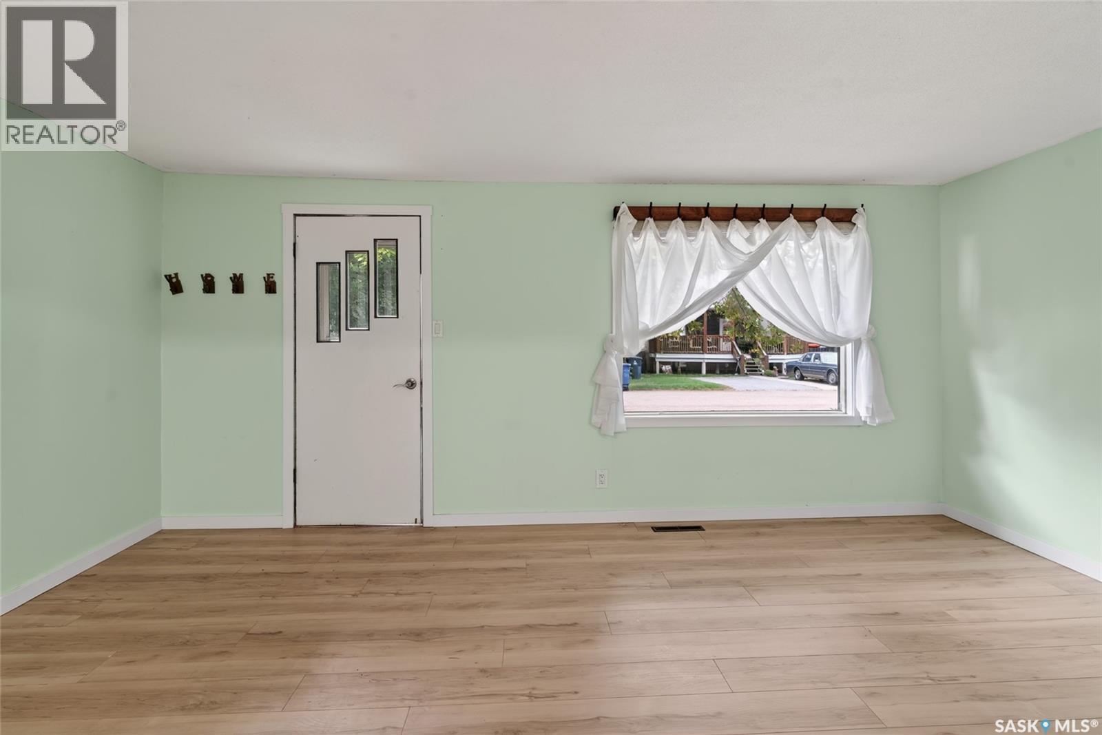 108 1st AVENUE W - 11