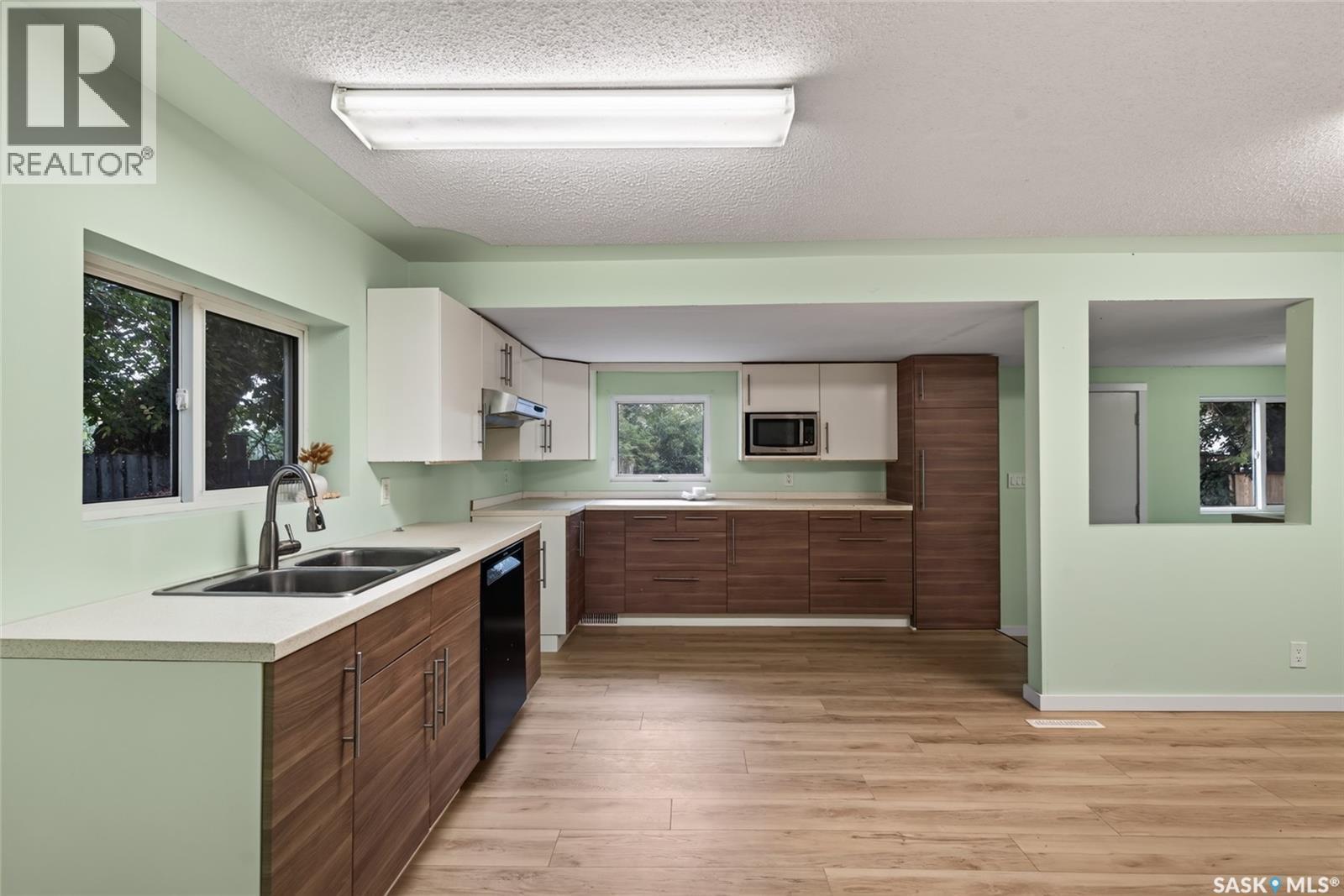 108 1st AVENUE W - 7
