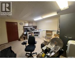 103 1st Avenue W, Paynton, SK S0M2J0 Photo 8