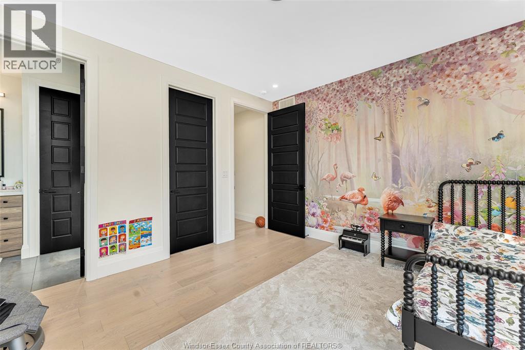 8535 RIVERSIDE DRIVE East - 37