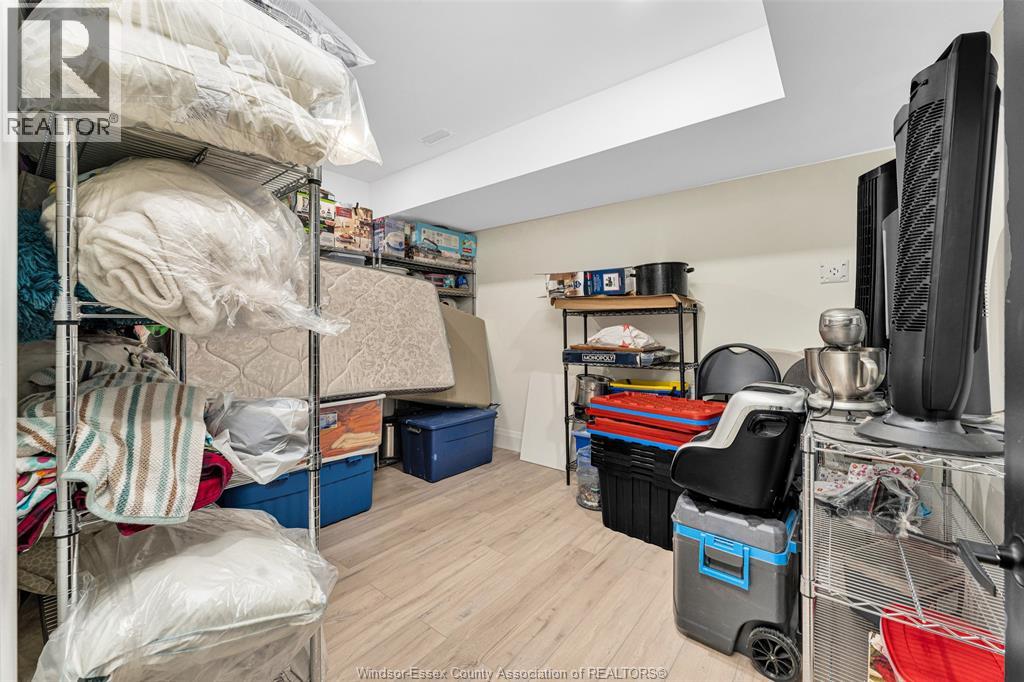 8535 RIVERSIDE DRIVE East - 44