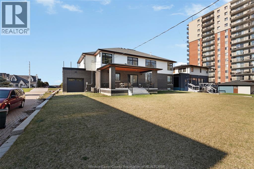 8535 RIVERSIDE DRIVE East - 48