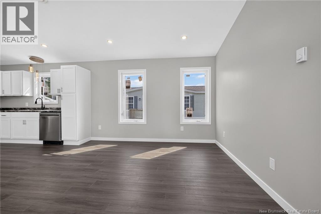 15 Carolyn Crescent - 13