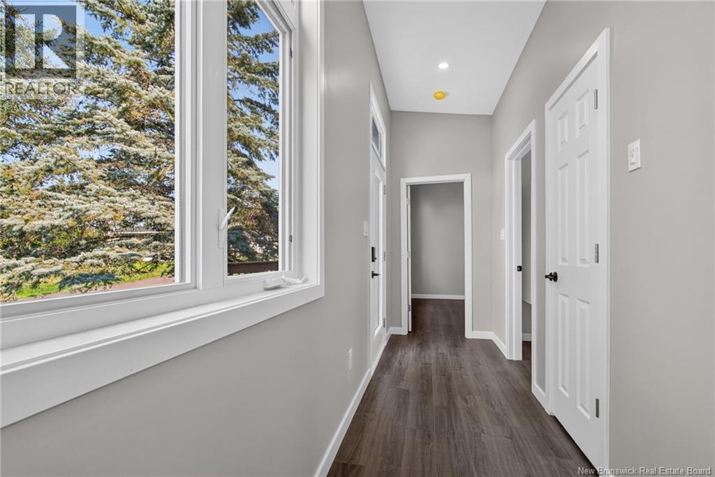 15 Carolyn Crescent - 18