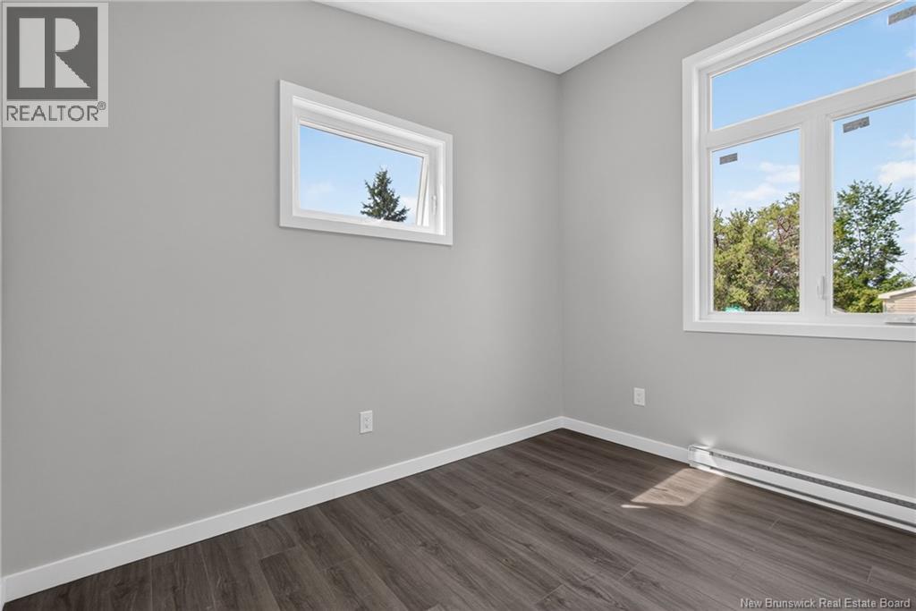 15 Carolyn Crescent - 20