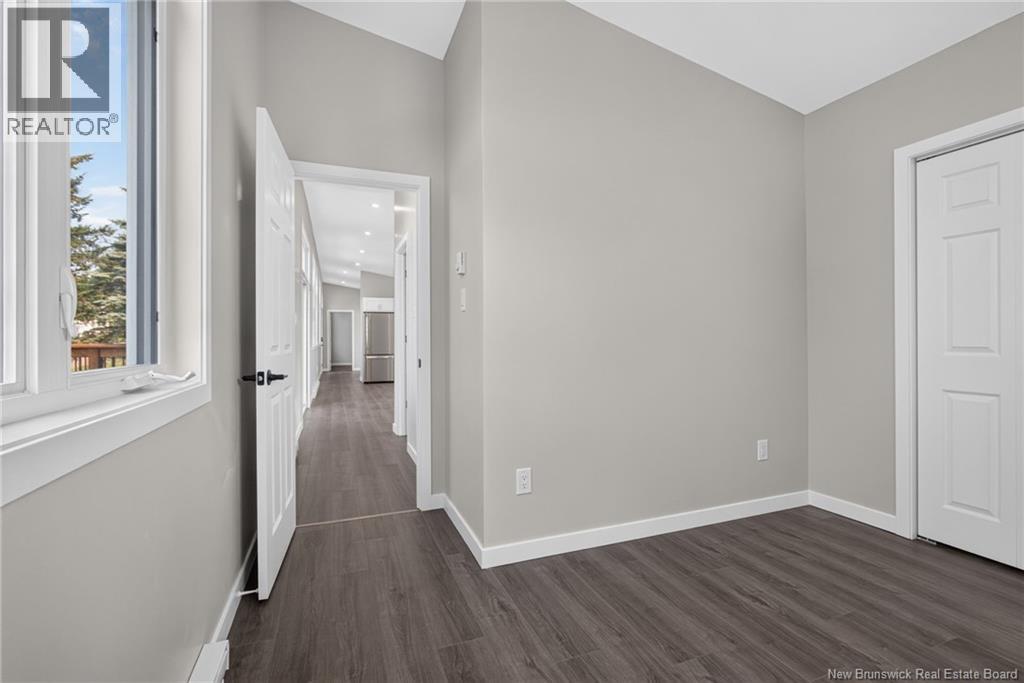 15 Carolyn Crescent - 22