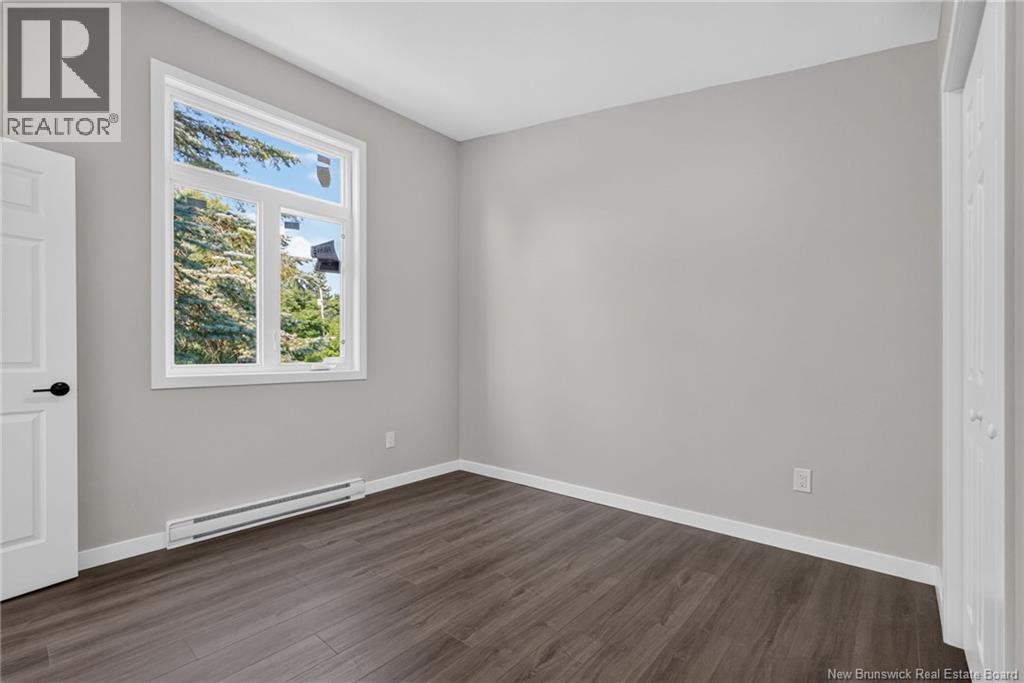 15 Carolyn Crescent - 23