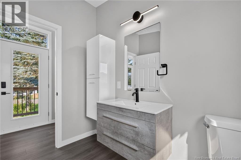 15 Carolyn Crescent - 27