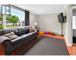 24 Gushue Avenue thumbnail 9