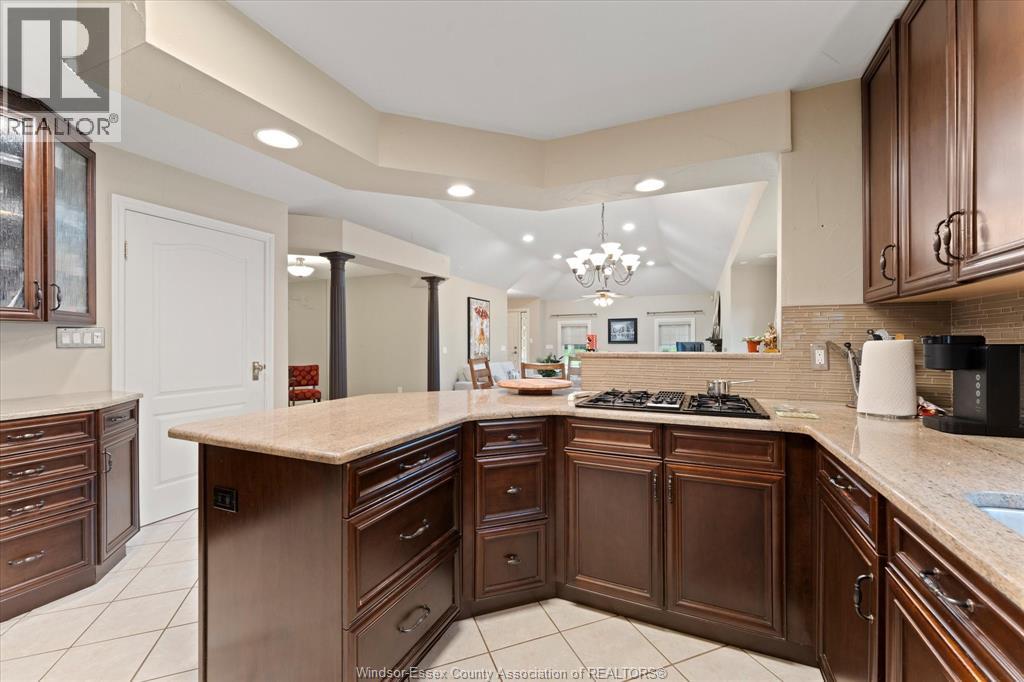 2198 SUZANNE STREET - 17