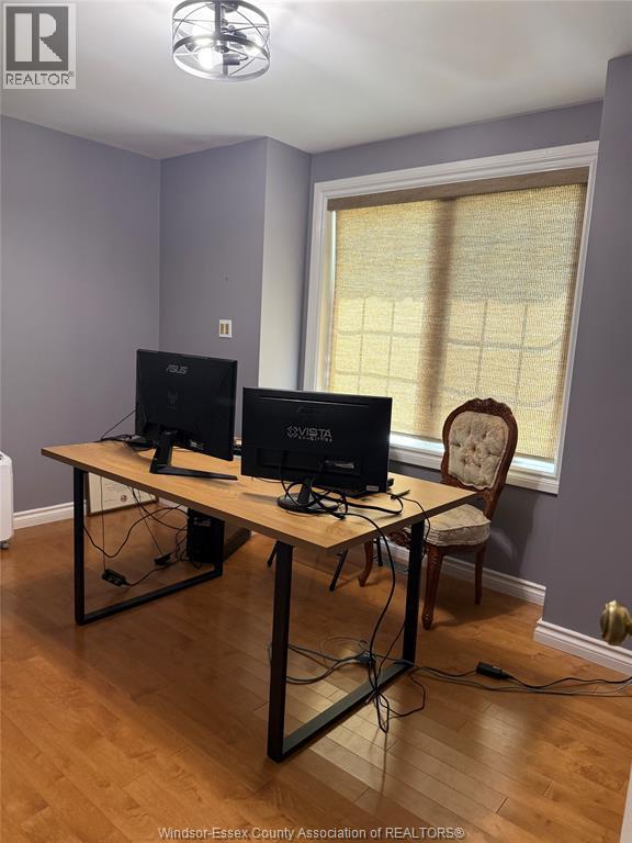 2198 SUZANNE STREET - Image 24
