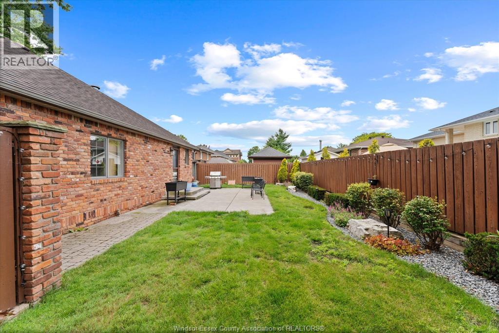 2198 SUZANNE STREET - Image 41