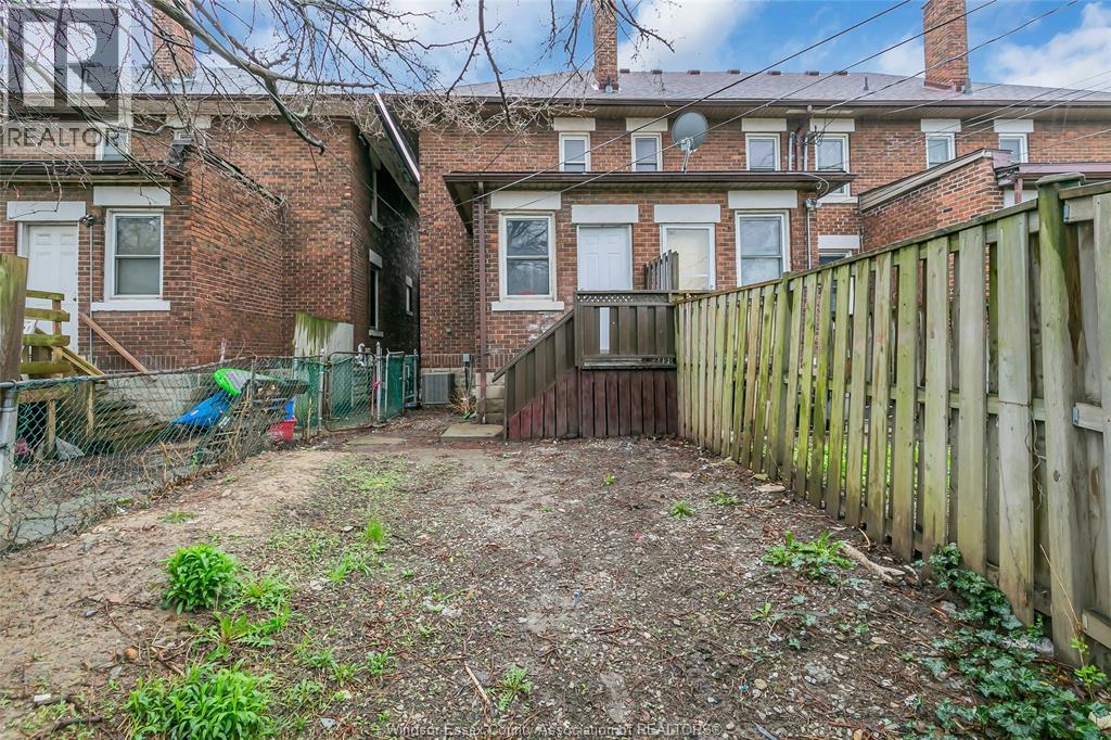 1448 WYANDOTTE STREET West - 23