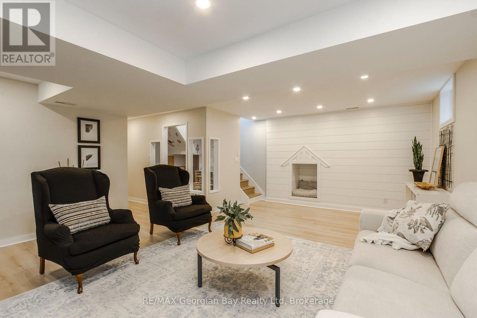475 ATHABASKA STREET - 28