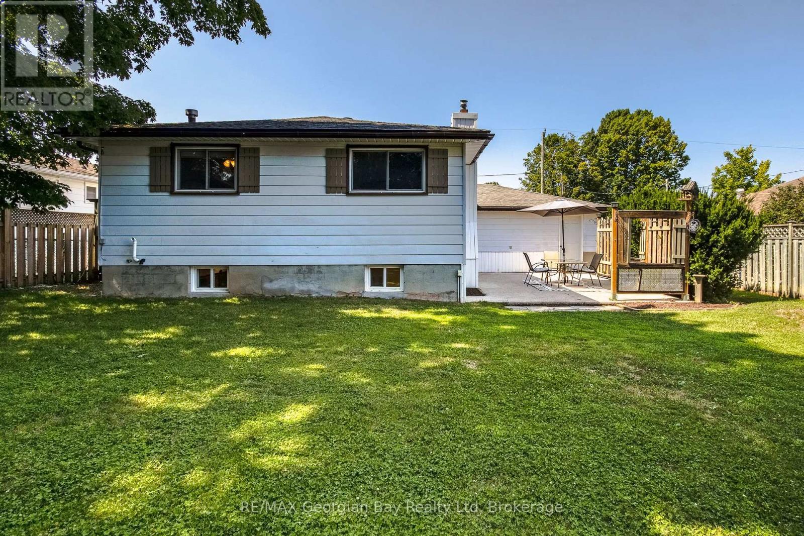 475 ATHABASKA STREET - 40