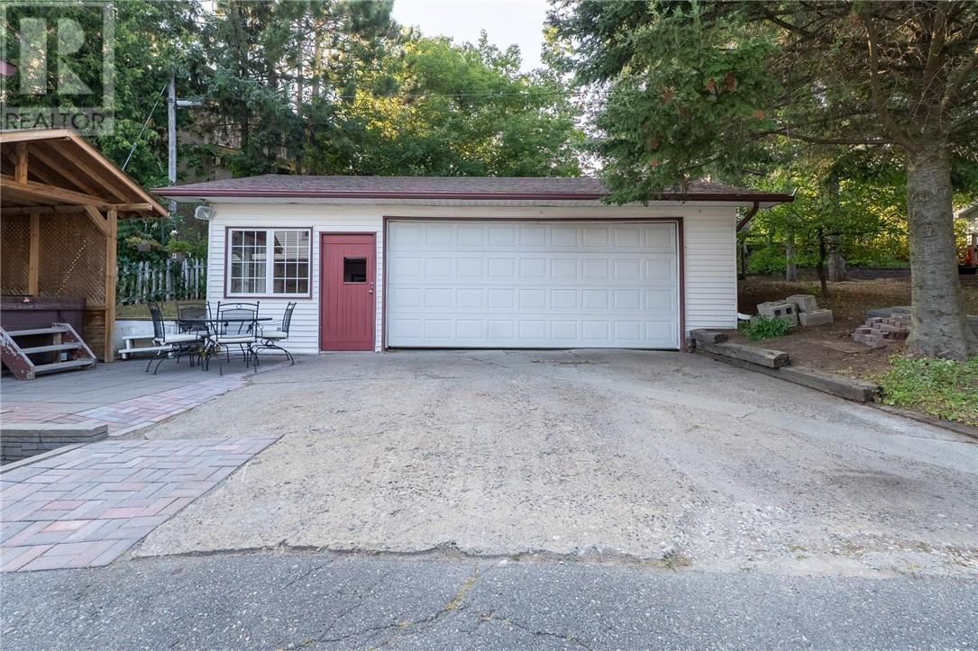 358 Howey Drive, Sudbury — photo 2