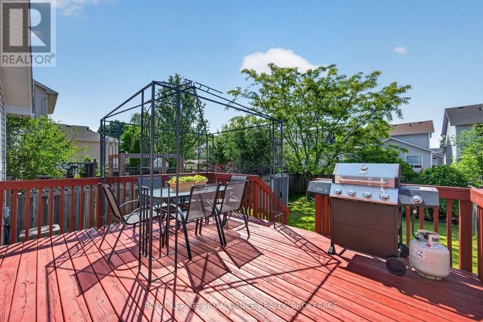 445 MAUREEN STREET - Image 35
