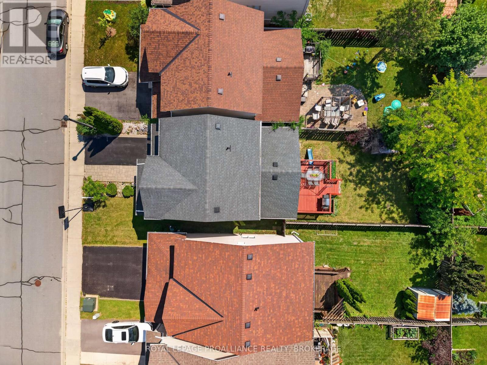 445 MAUREEN STREET - 45