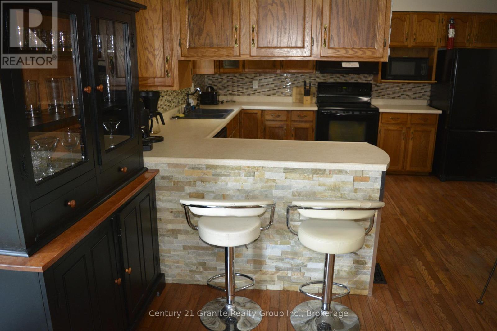 107 SOUTH BAPTISTE LAKE ROAD - 14