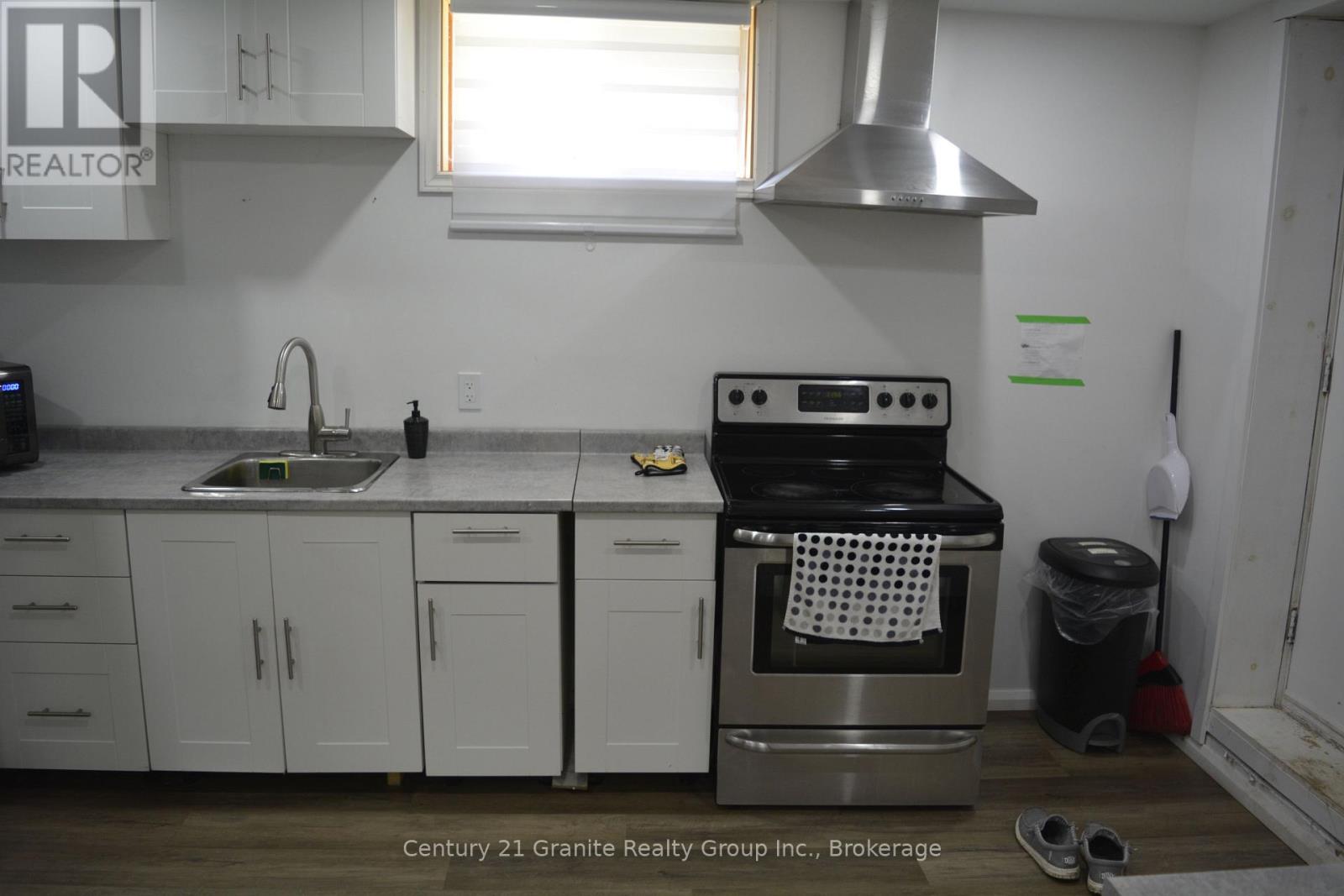 107 SOUTH BAPTISTE LAKE ROAD - Image 37