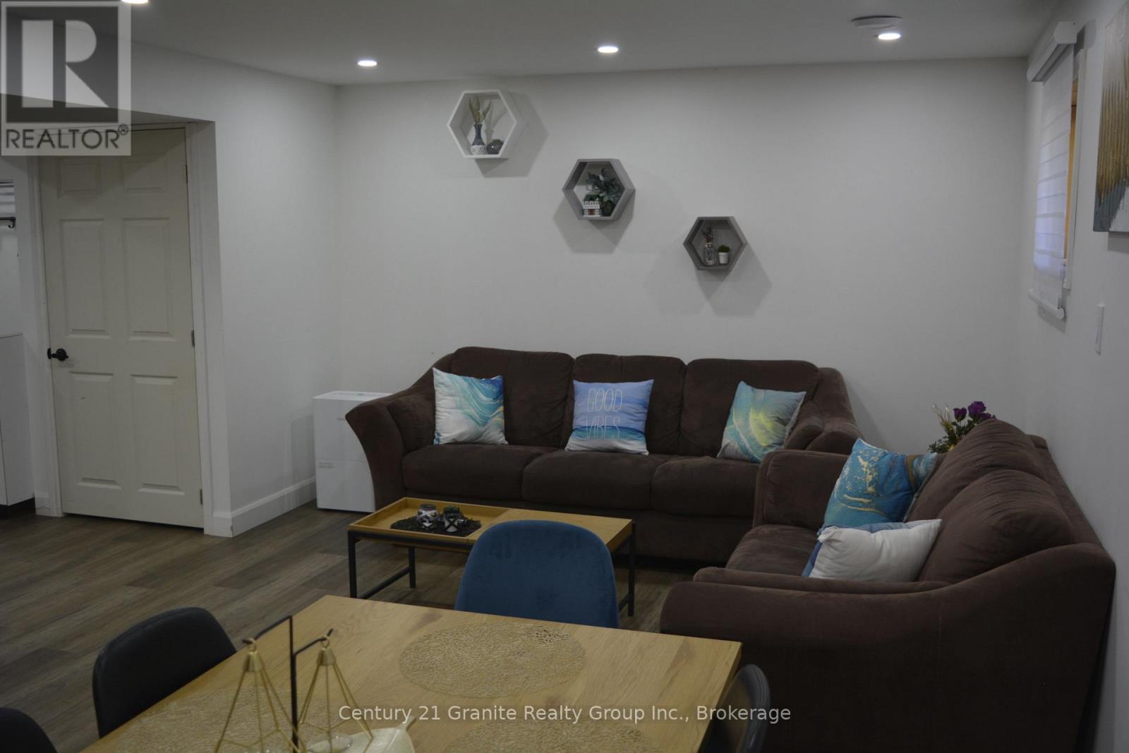 107 SOUTH BAPTISTE LAKE ROAD - 41