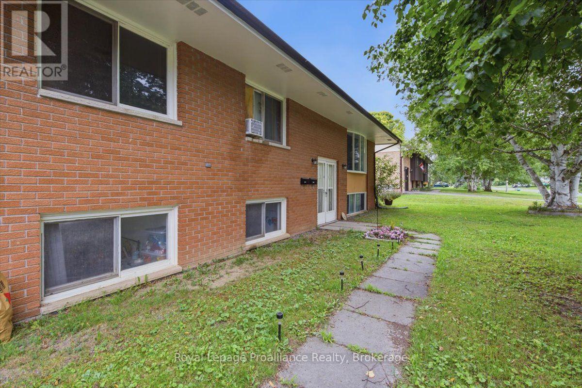 270 COLONIAL ROAD - 3