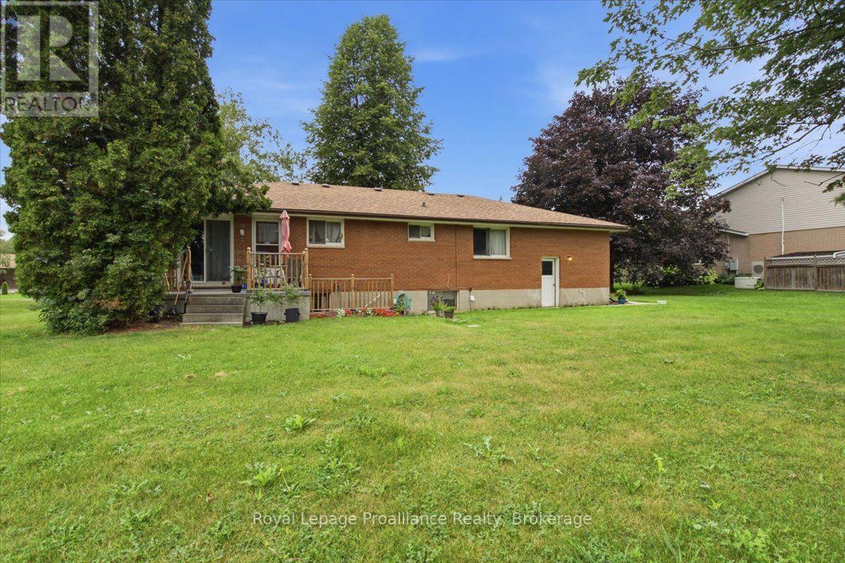 270 COLONIAL ROAD - 30