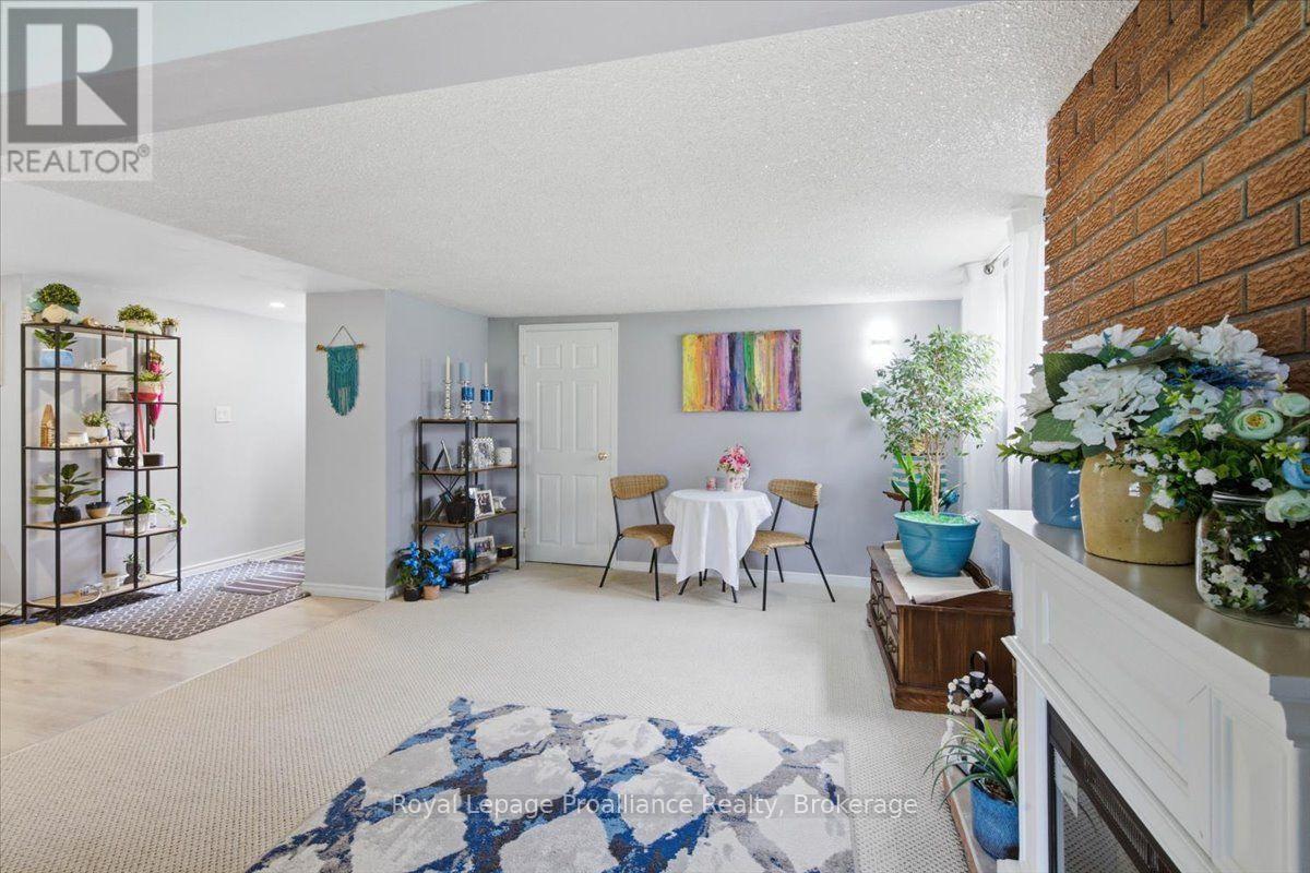 270 COLONIAL ROAD - 7
