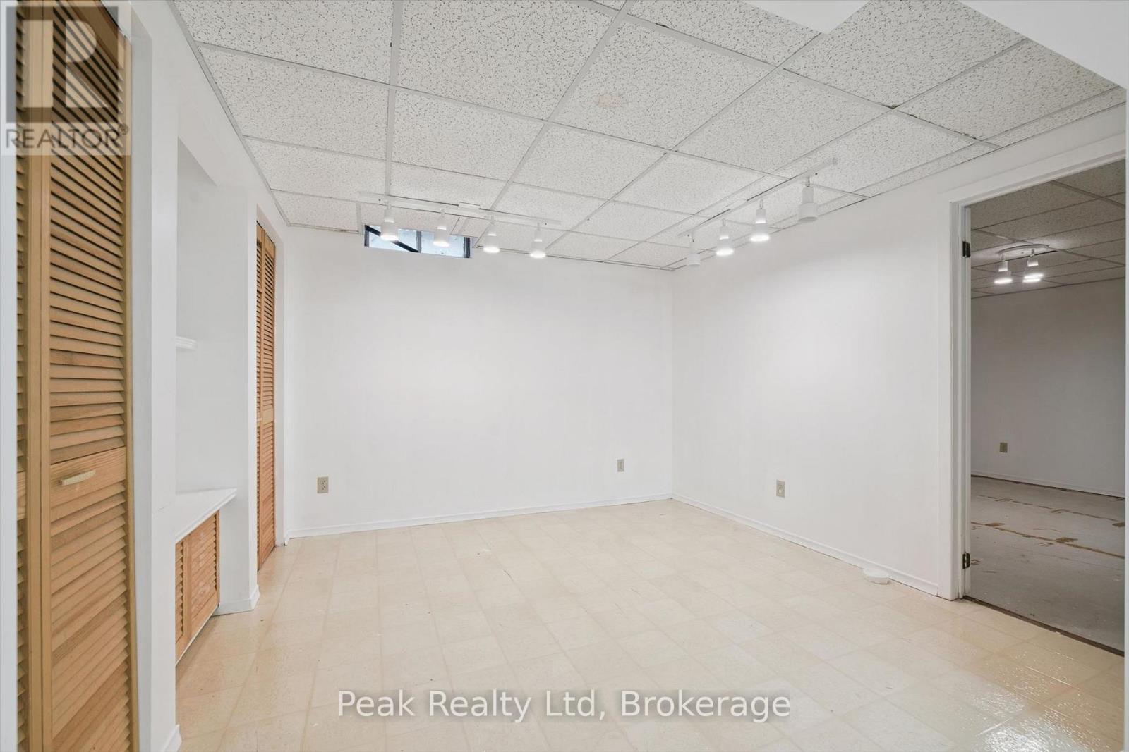 167 WESTVALE DRIVE - 31