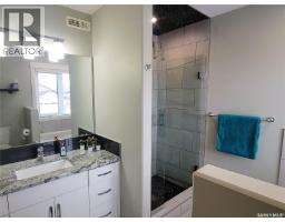 Laundry room - 626 Kinloch Crescent, Saskatoon, SK S7M5X2 Photo 13