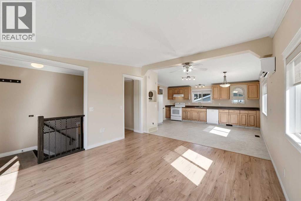 4591 Eastview Crescent - Image 7