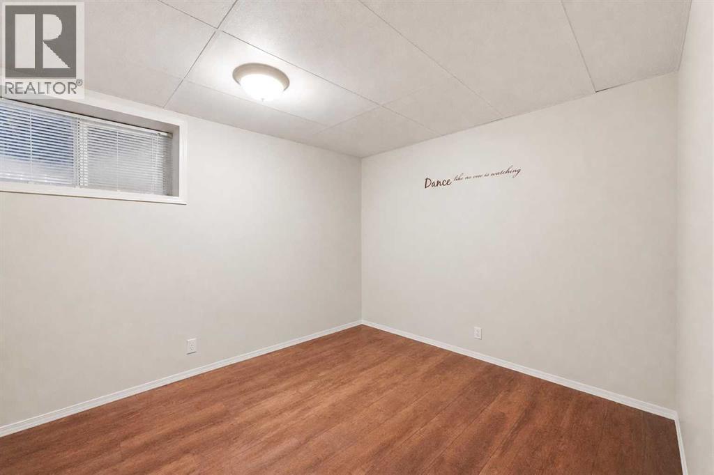 4591 Eastview Crescent - Image 22