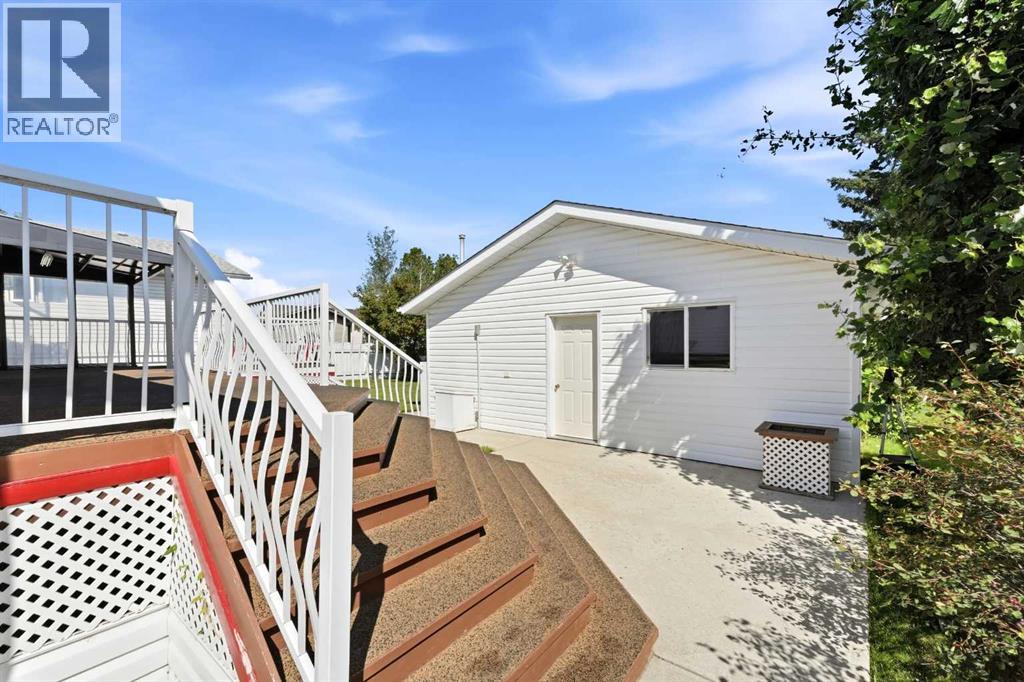 4591 Eastview Crescent - Image 34