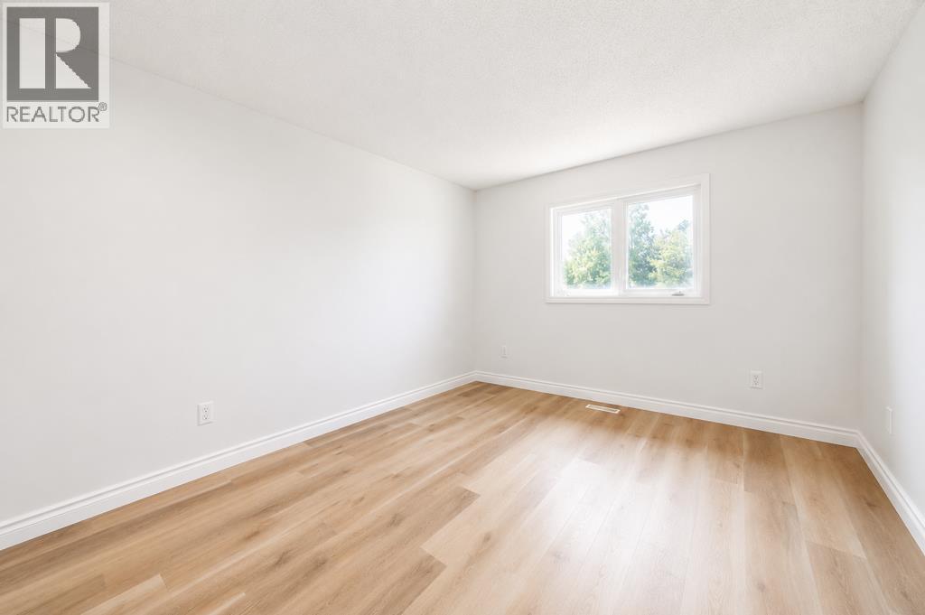 7363 59 Avenue - Image 13