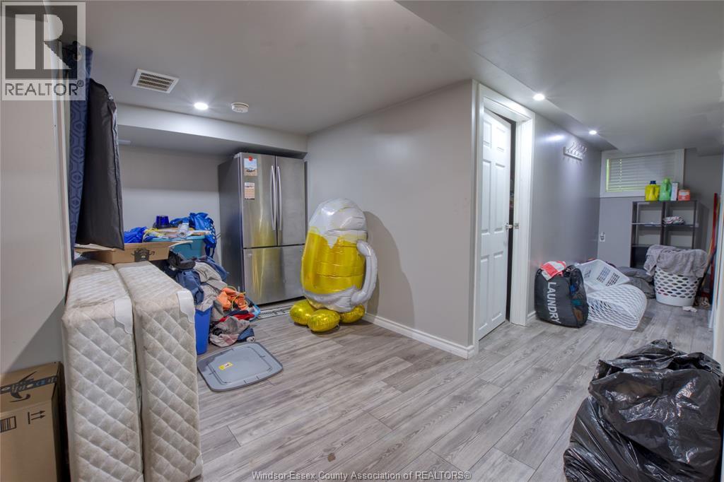 487 ST CLAIR STREET - 18
