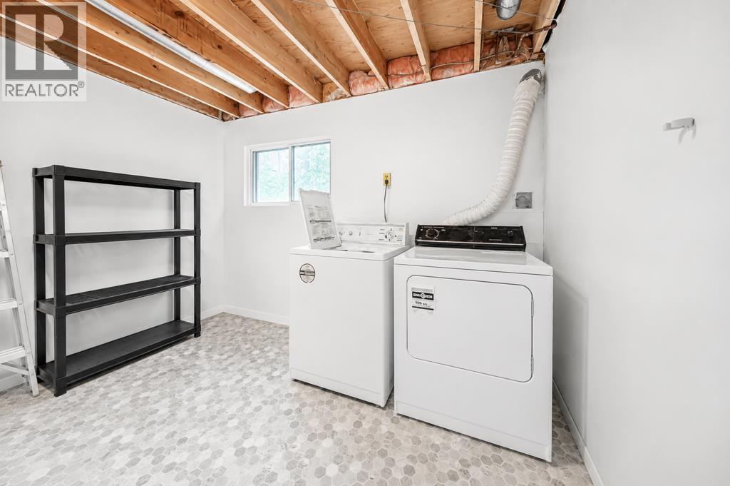 7363 59 Avenue - 23