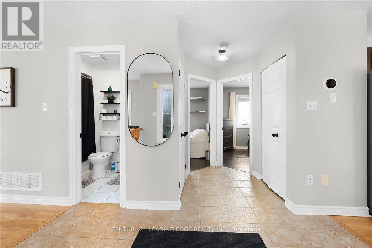 183 ELDAD DRIVE - 5