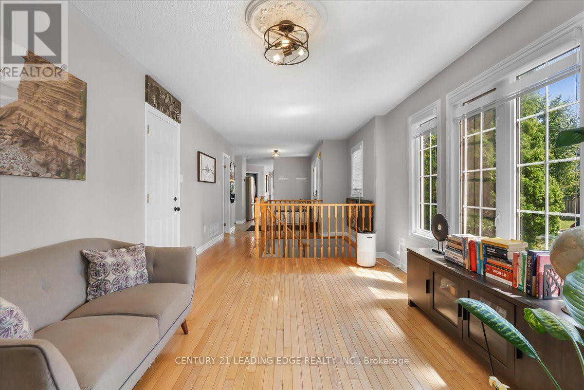 183 ELDAD DRIVE - 8