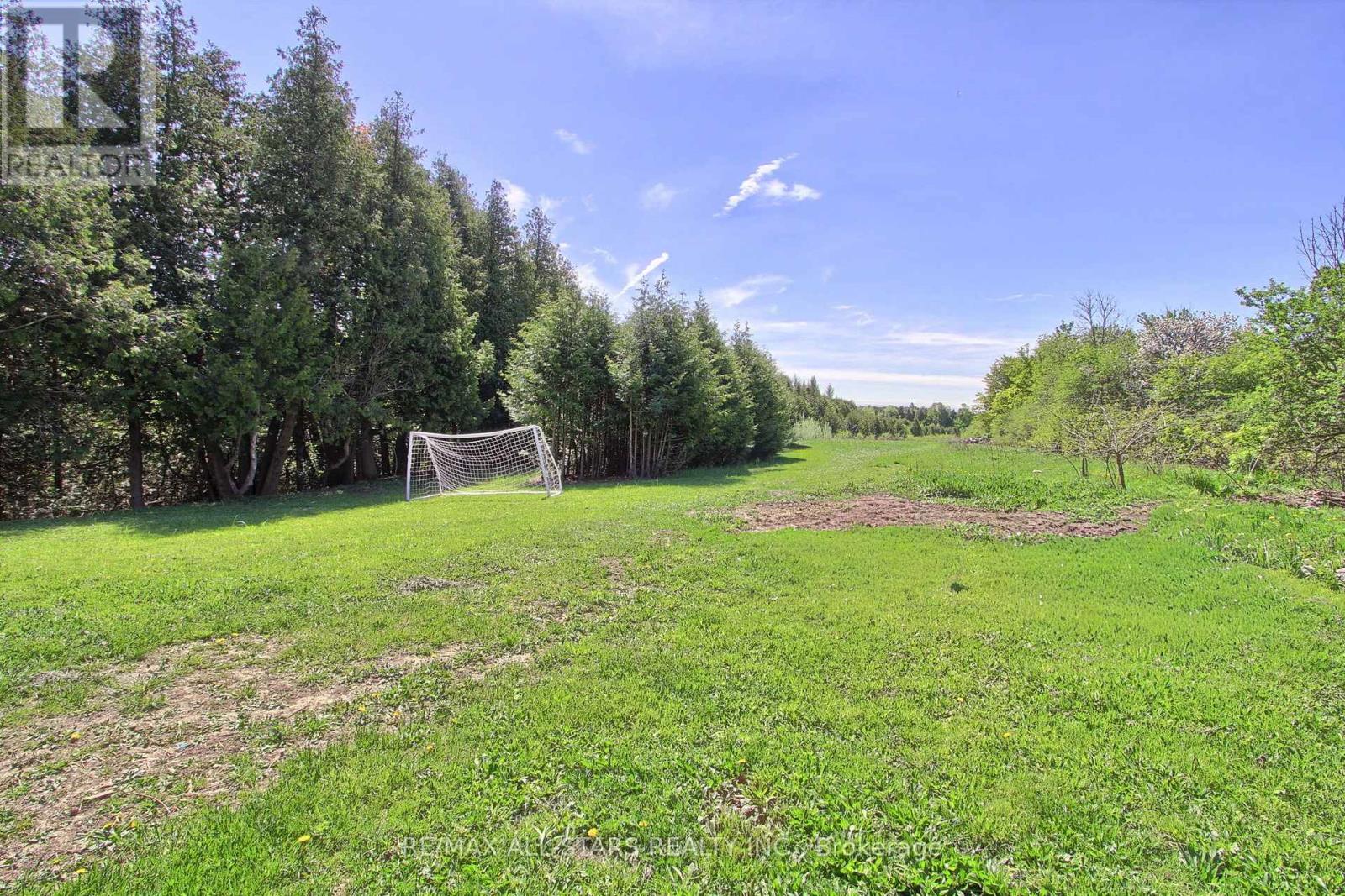 215 UXBRIDGE PICKERING TOWNLINE - 40