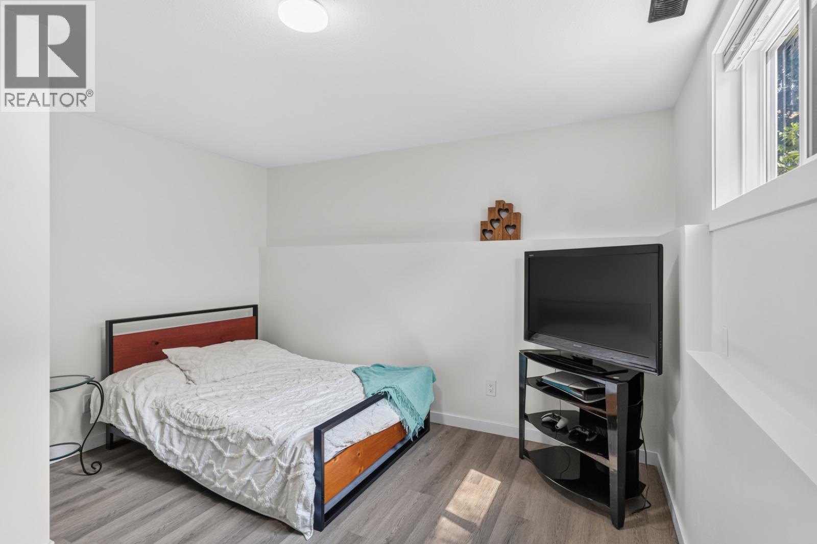 2942 McAllister Road - Image 32