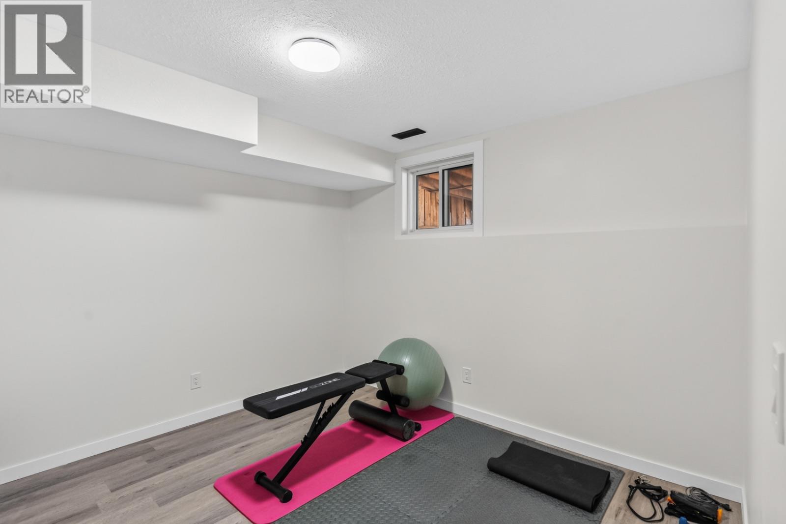 2942 McAllister Road - 36
