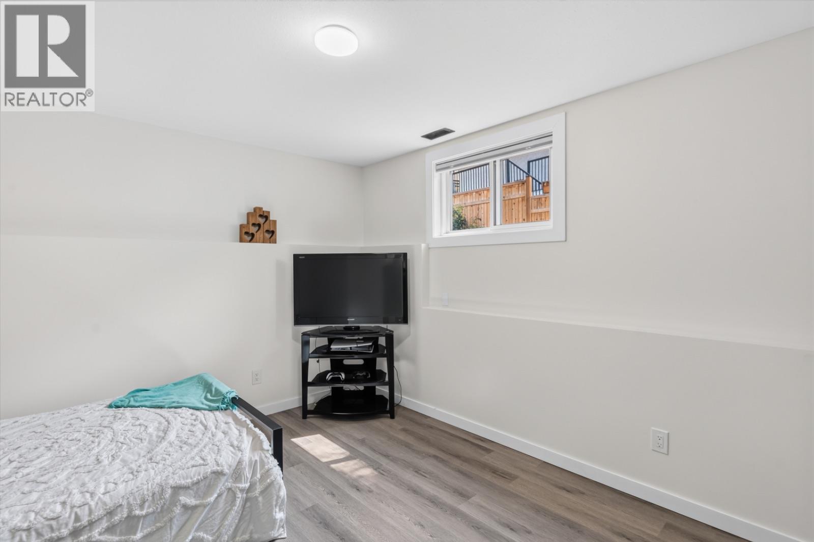 2942 McAllister Road - Image 33
