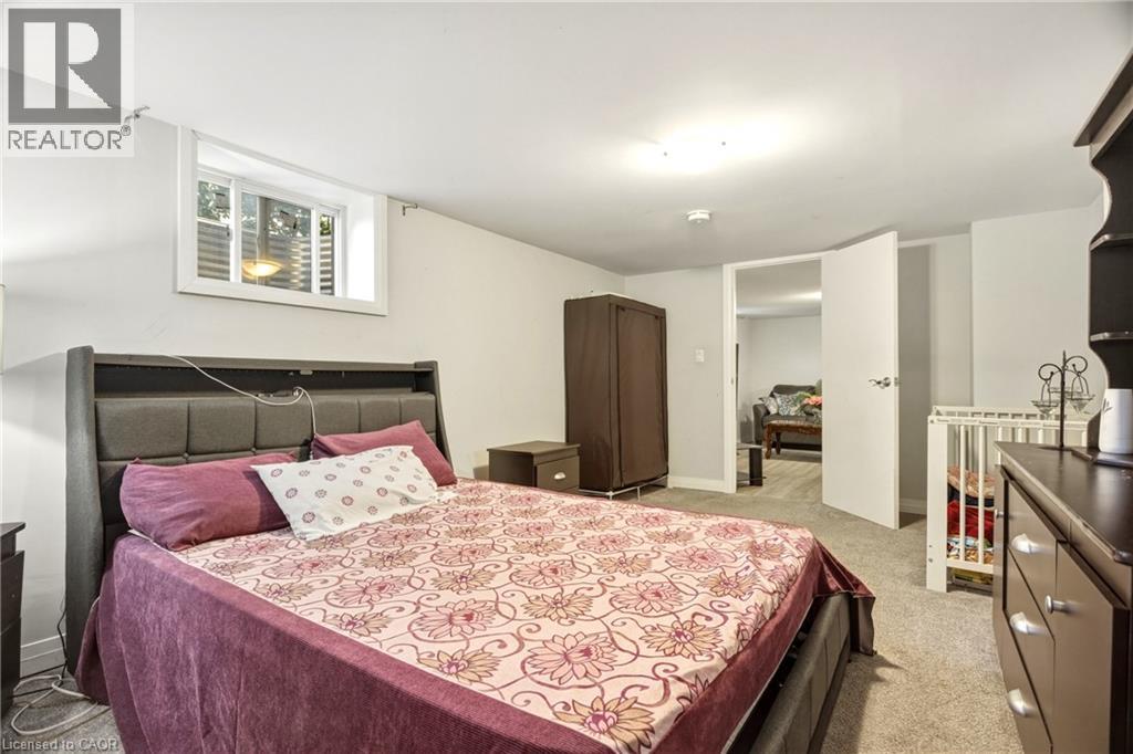 32 CLOSE Avenue - 40