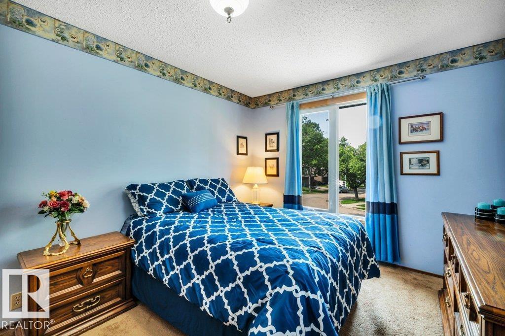 23 WENTWORTH CR - 18