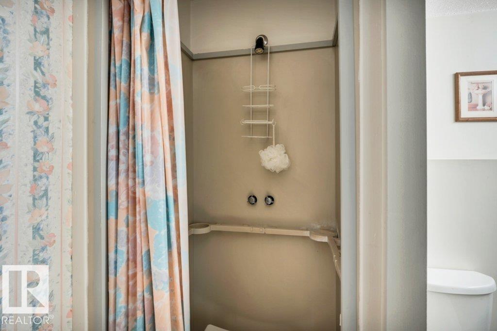 23 WENTWORTH CR - Image 34