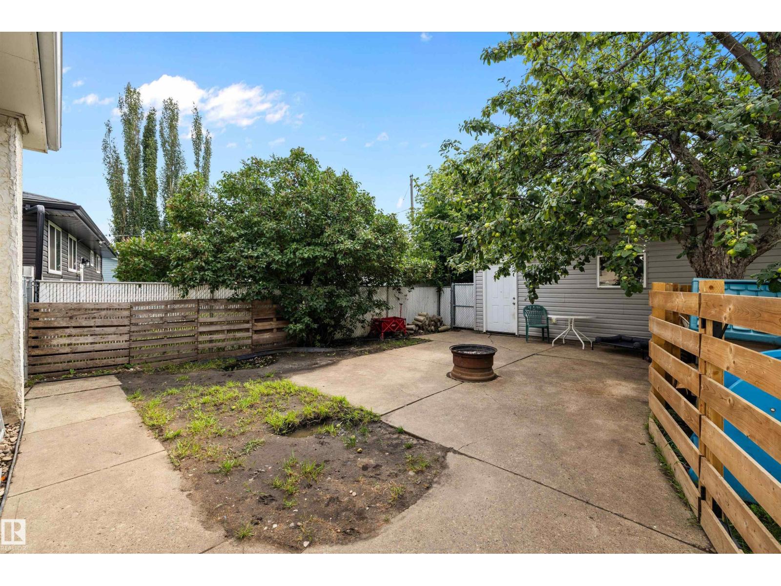 14220 58 ST NW - 27