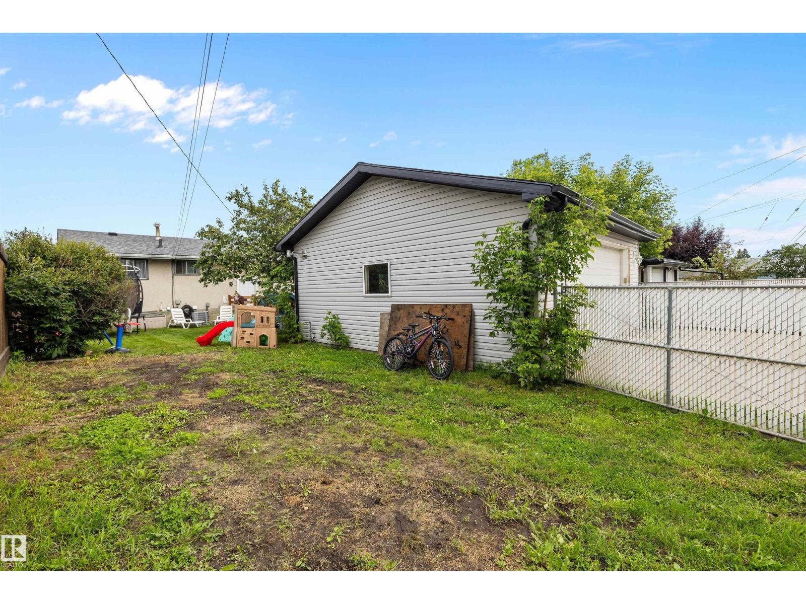 14220 58 ST NW - Image 32